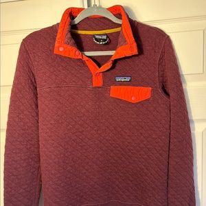 Patagonia Women's organic cotton quilt snap pull-over